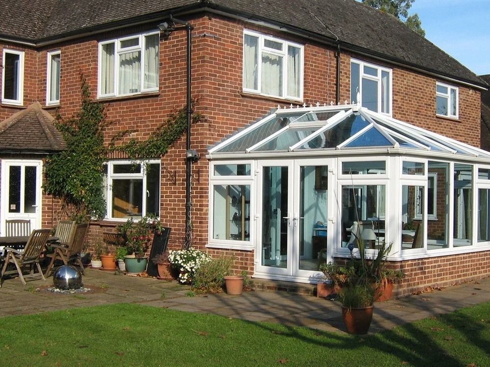 Savannah Bed And Breakfast Virginia Water Extérieur photo