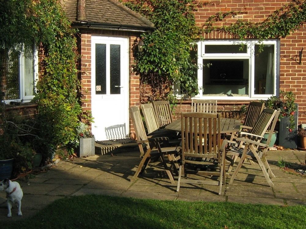 Savannah Bed And Breakfast Virginia Water Extérieur photo