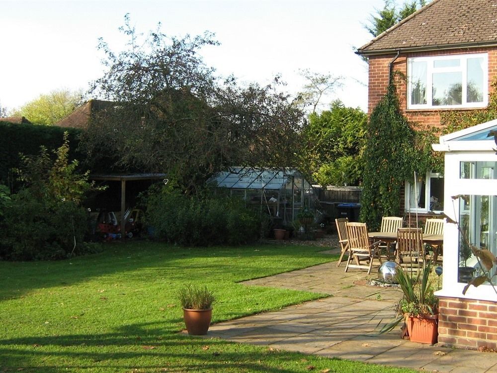 Savannah Bed And Breakfast Virginia Water Extérieur photo