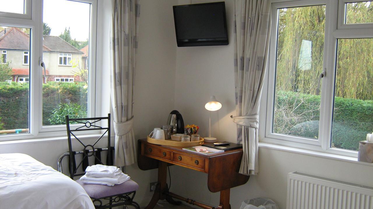 Savannah Bed And Breakfast Virginia Water Extérieur photo