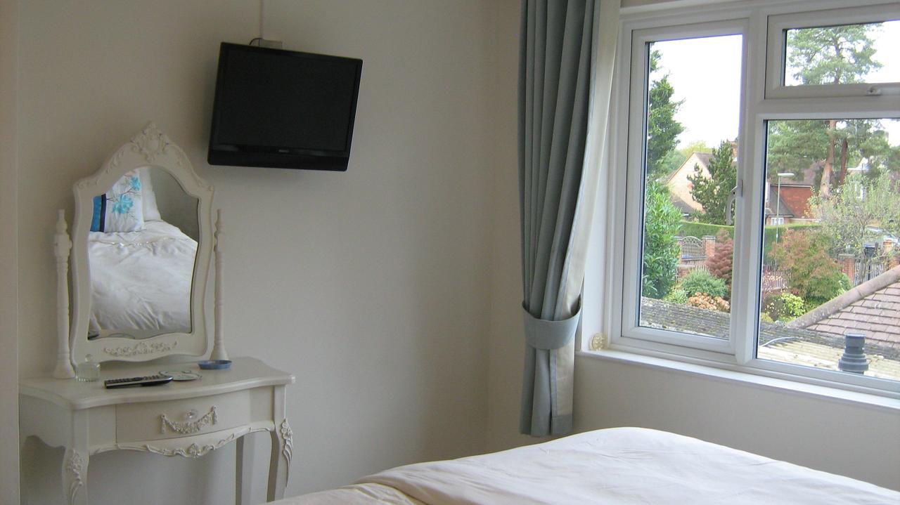 Savannah Bed And Breakfast Virginia Water Extérieur photo